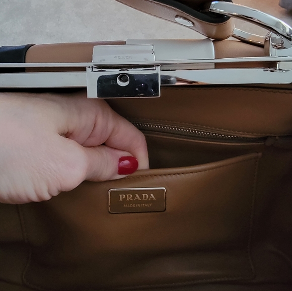 RARE Authentic Prada Baiadera Frame Bag - Picture 2 of 7